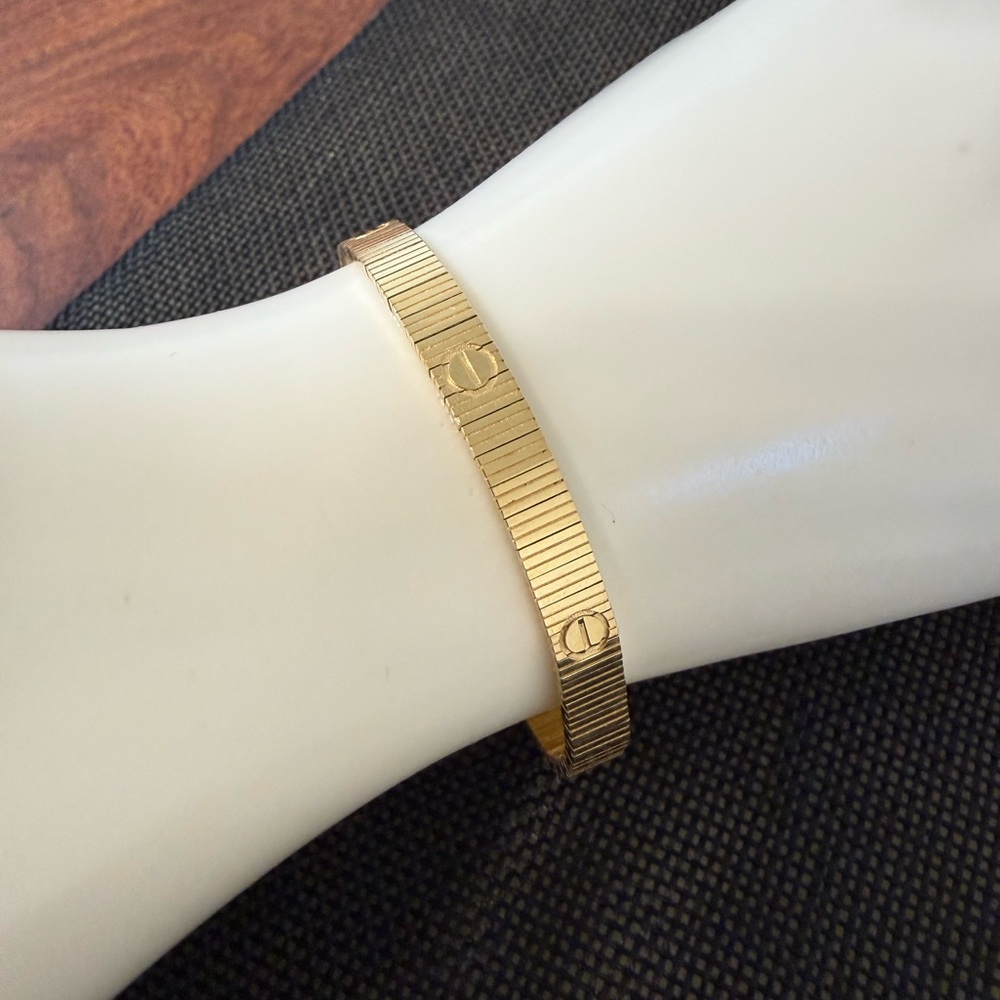 Real 18k Gold Love Bracelet Women Size 16 New 13.37g
